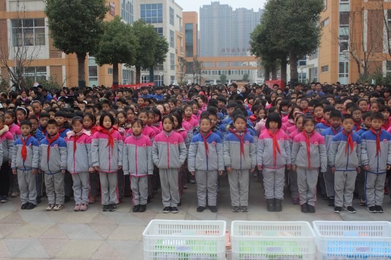 南阳市实验学校:倡导全民阅读 营造书香校园