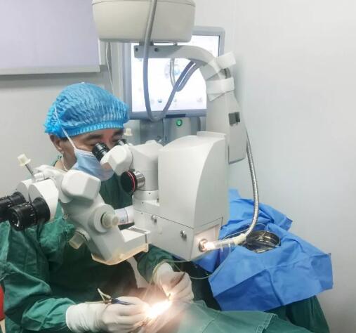 南阳市眼科医院主任医师王绪保告诉你所不知道的白内障那些事