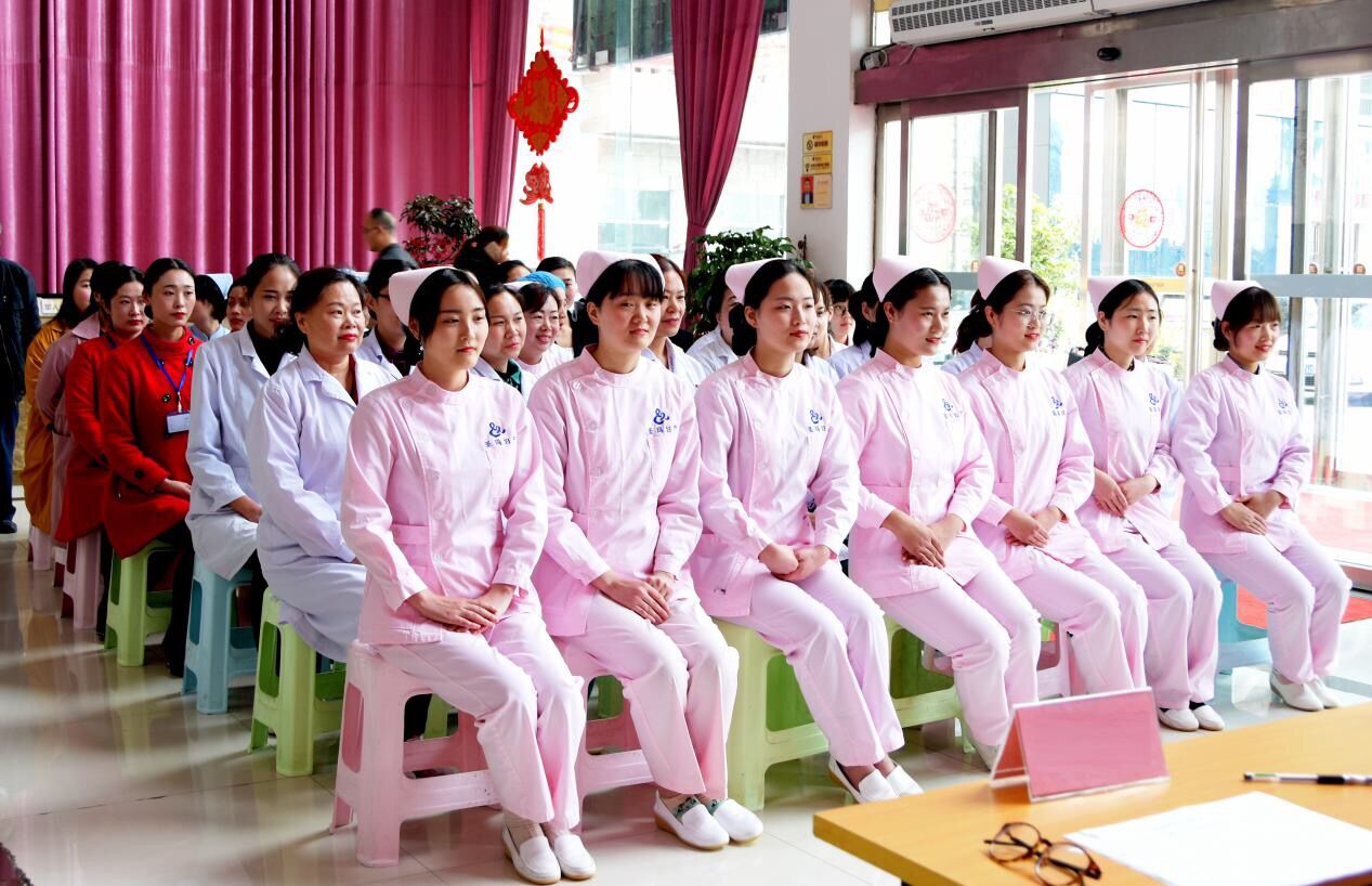 南阳圣玛妇产医院：服务礼仪大赛 展医护人员风采
