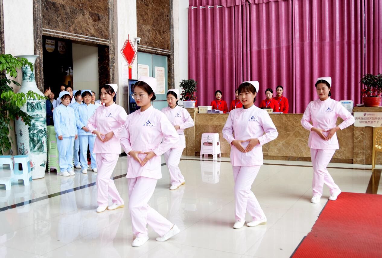 南阳圣玛妇产医院：服务礼仪大赛 展医护人员风采