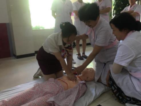 别样课堂，致敬生命——南阳宛成妇科医院举办心肺复苏培训和急救技能在身边学习活动