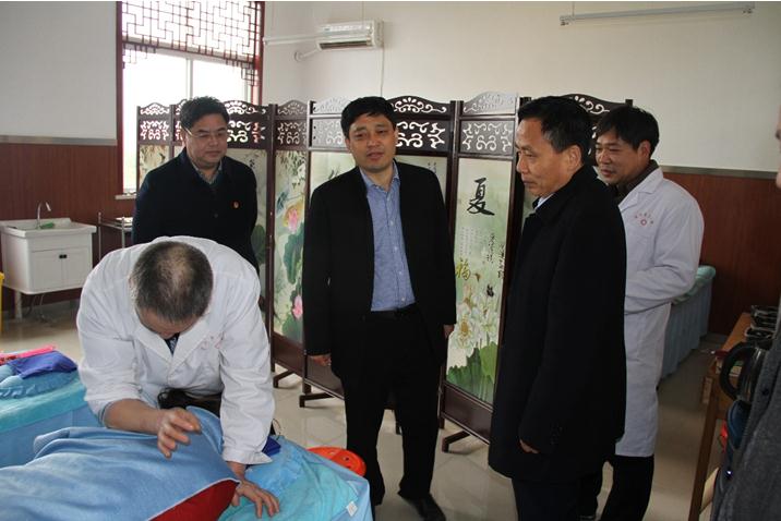 南阳市中医药发展局局长刘玉斌 副局长张长河调研宛城区中医药发展