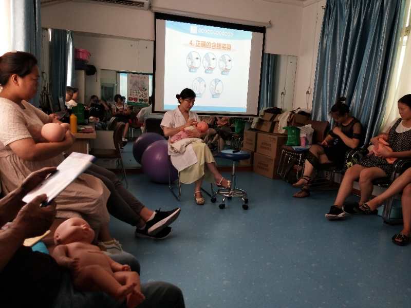 宛城区妇幼保健院母乳喂养周宣传活动丰富多彩