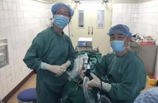 揪心！南阳3岁淘气娃，竟将俩塑料球塞到鼻孔里