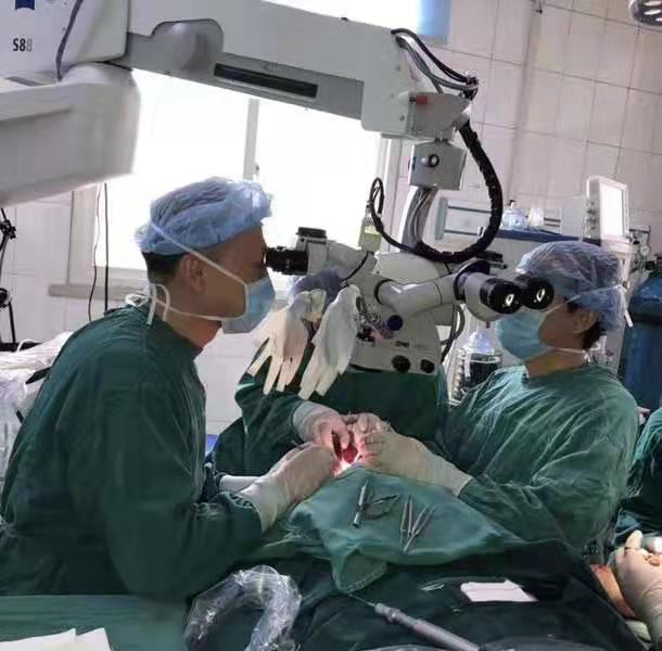 南阳一男子患舌癌被切掉半个舌头 南阳口腔专家“精雕细琢”8小时再造新舌