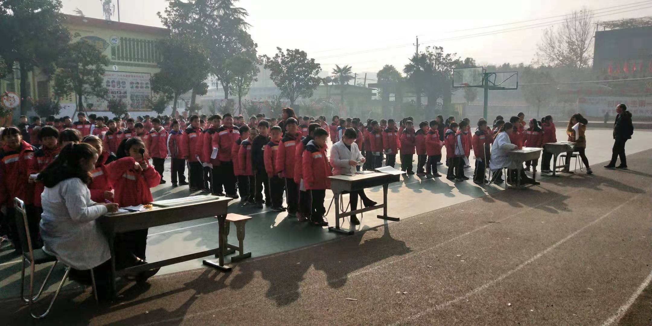 南阳市39小学：关注学生视力健康 视力普查进校园