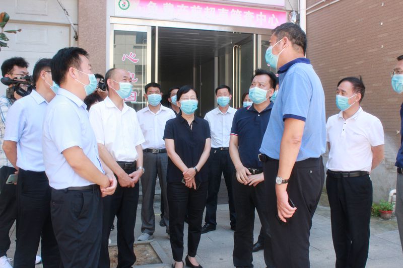 省卫健委领导调研方城民生项目落实工作