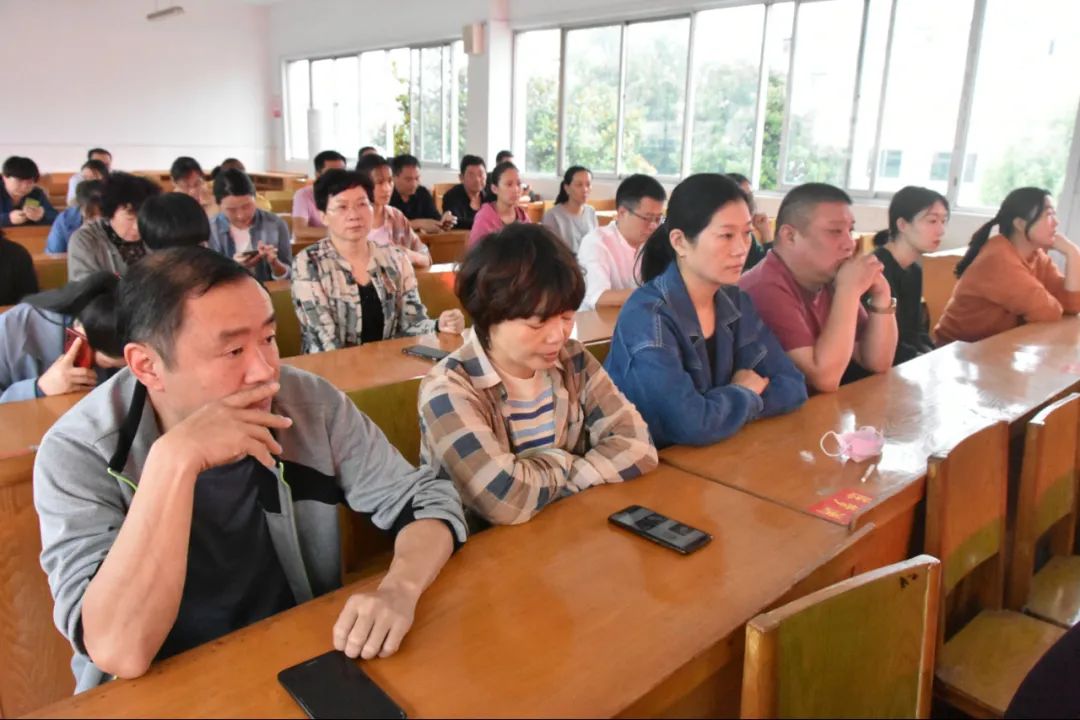 镇平县卫健委召开中秋、国庆“双节”廉政建设工作恳谈会