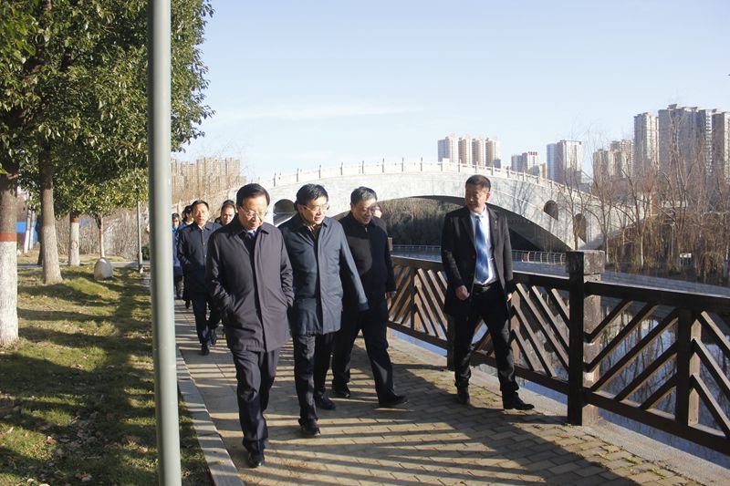 传承发展仲景文化 聚力建设中医药强市——国家中医药局局长于文明调研南阳中医药工作
