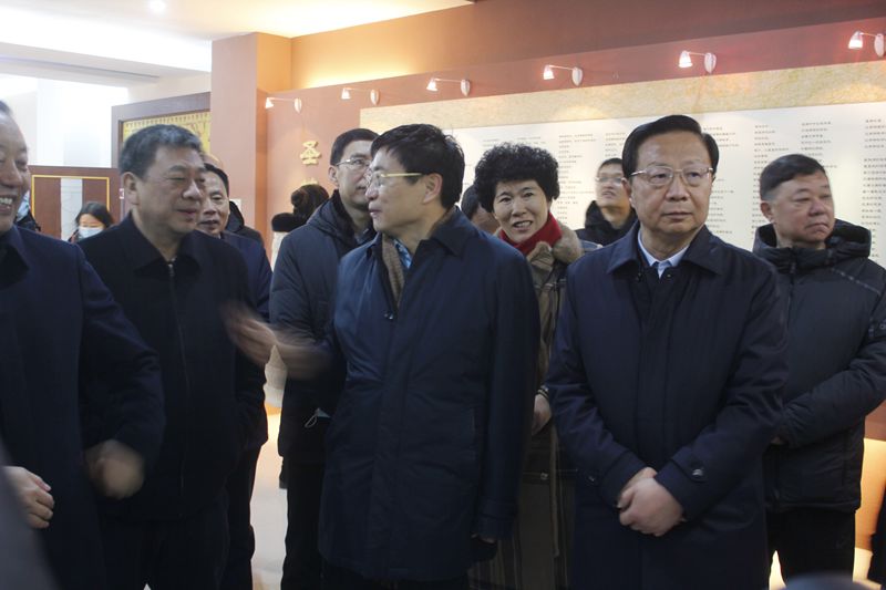 传承发展仲景文化 聚力建设中医药强市——国家中医药局局长于文明调研南阳中医药工作