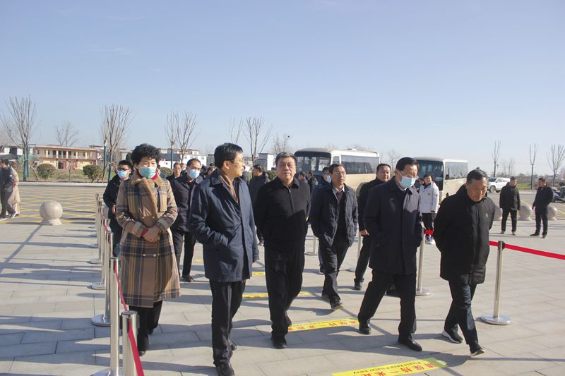 传承发展仲景文化 聚力建设中医药强市——国家中医药局局长于文明调研南阳中医药工作