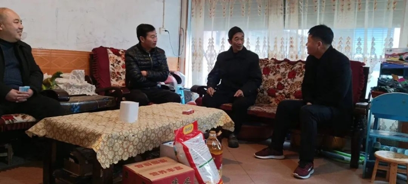春节慰问送温暖 党政关爱进万家——镇平县卫健委开展迎新春慰问老干部活动