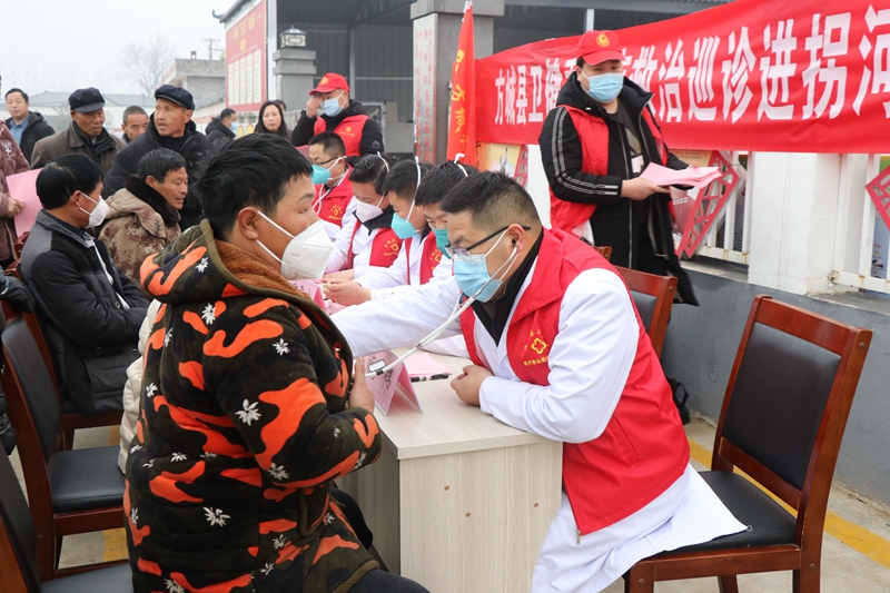 慰问送温暖 关怀慰人心——方城县卫健委、红十字会开展春节送温暖慰问活动