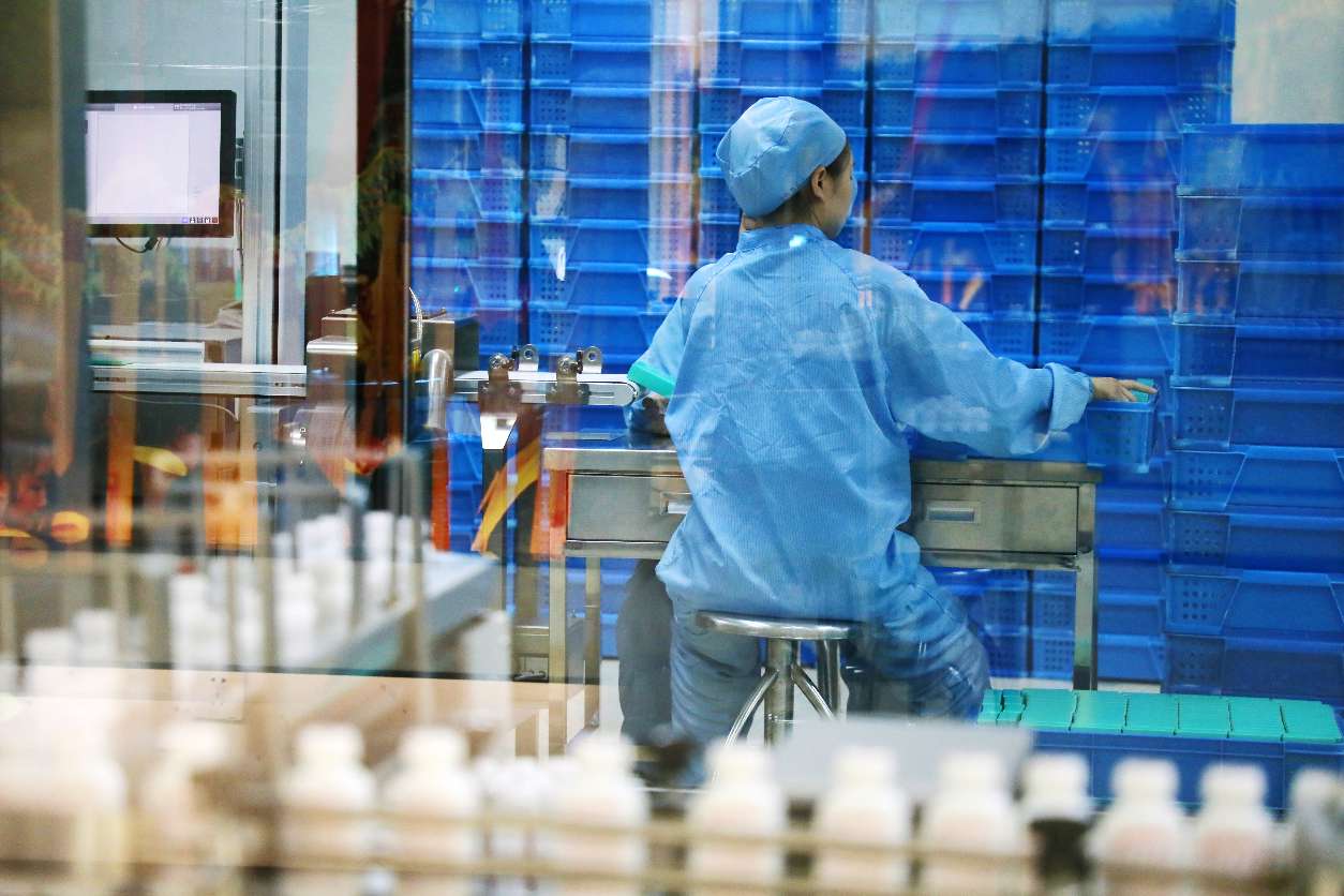 仲景之光 “新”耀世界丨仲景宛西制药用新质生产力“熬”出中药新未来