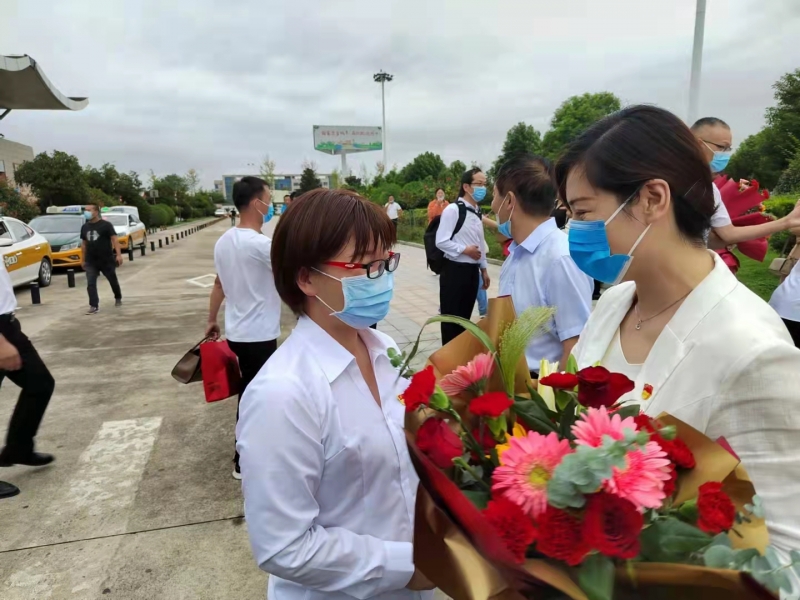 顶疫情逆行出征 迎金风载誉而归 ——南阳市第十批援疆医疗人才凯旋归来