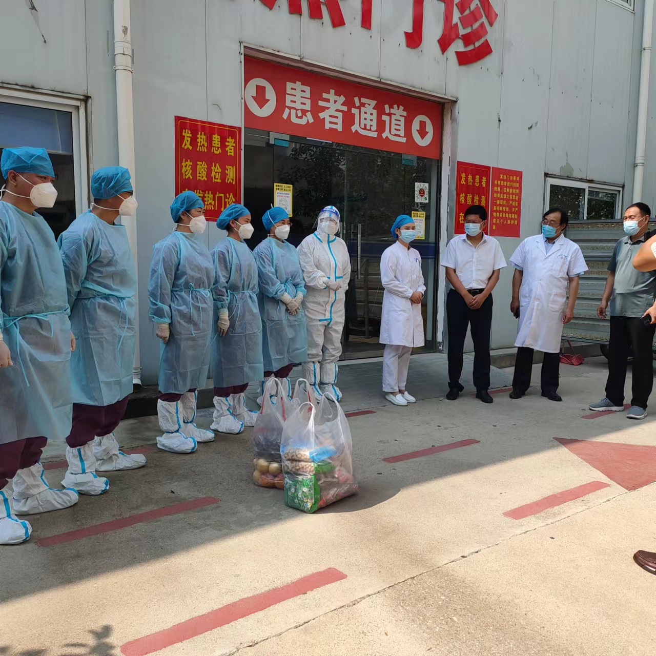 方城组织系列活动——隆重庆祝第五个医师节