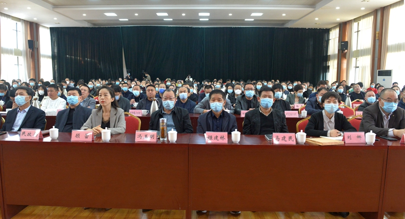 立足新起点  开启新征程——郑州大学五附院与方城县人民政府医养结合项目签约暨方城分院揭牌