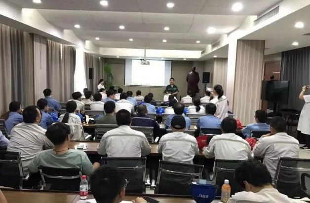 共享安全生产，精准服务企业——内乡县王店镇卫生院家庭医生签约活动助力企业健康