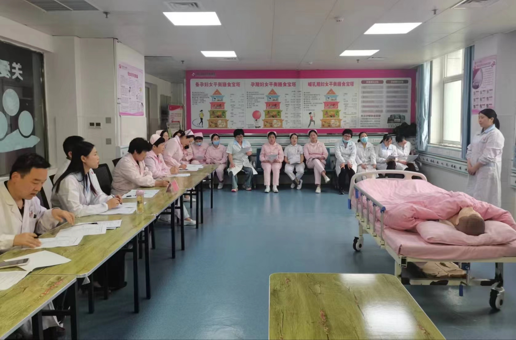 内乡县妇幼保健院举行单人徒手心肺复苏及电除颤技能考核