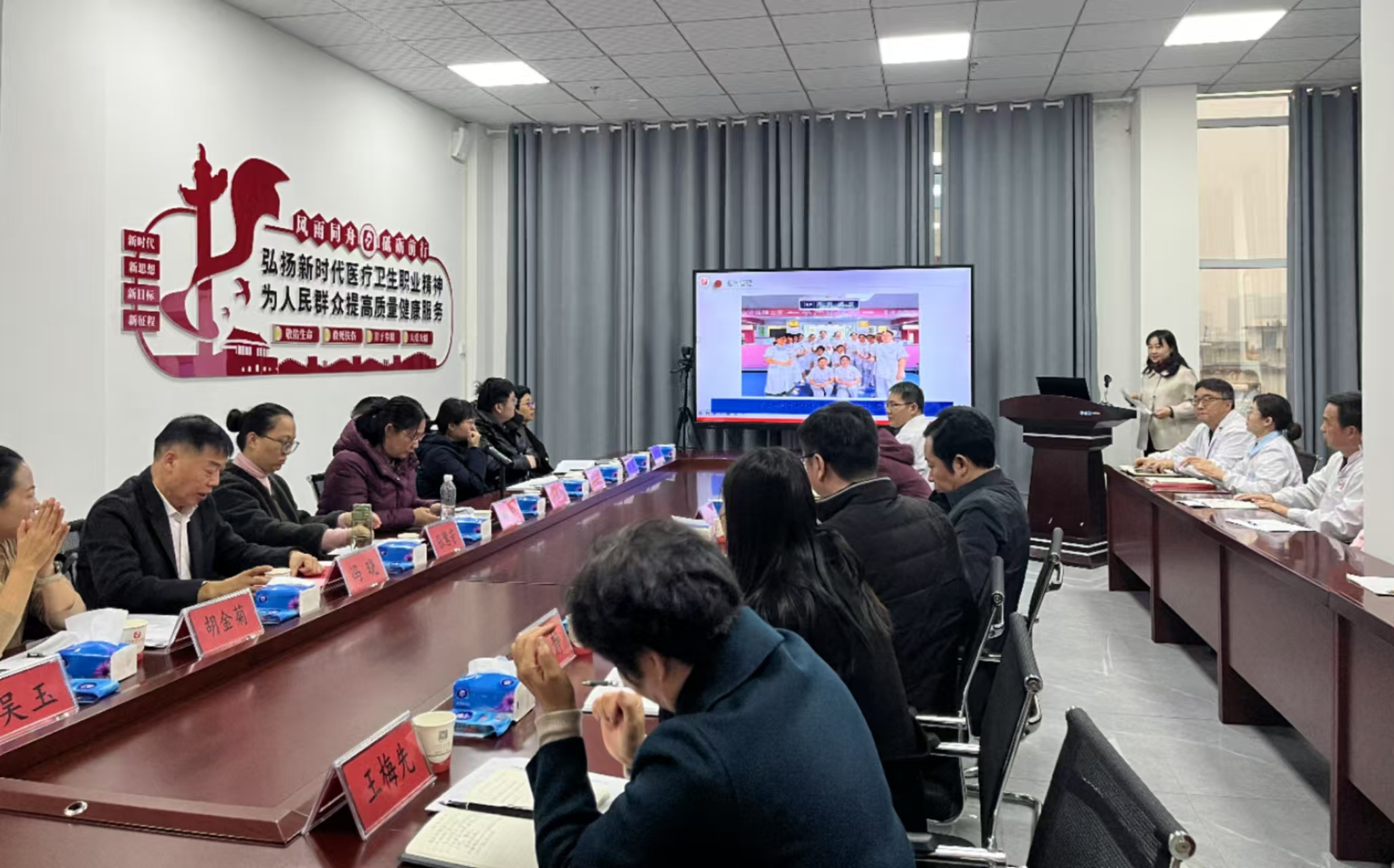 内乡县妇幼保健危重孕产妇救治中心标准化建设接受省级复核验收