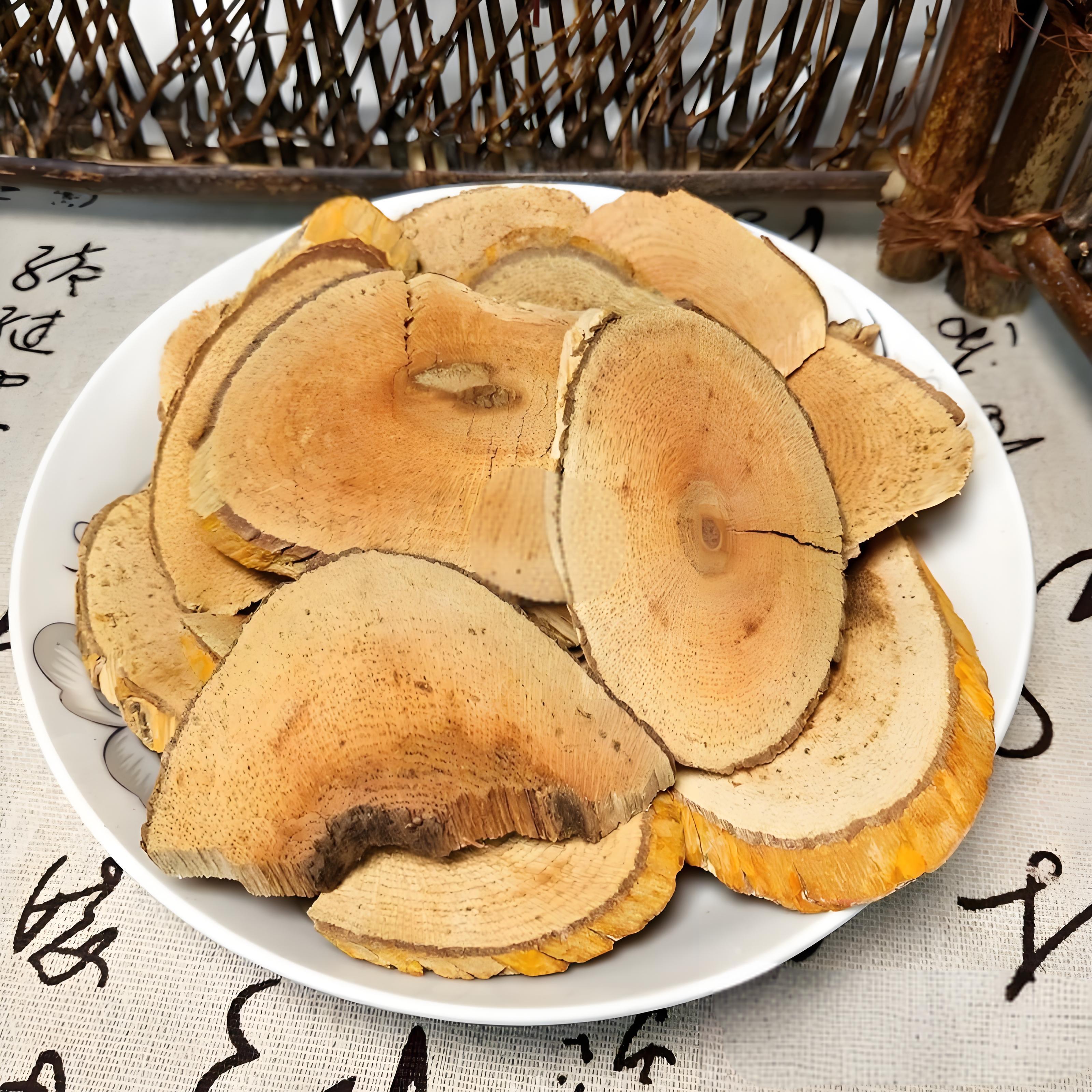 昆明山海棠：祛风湿，祛瘀通络，续筋接骨