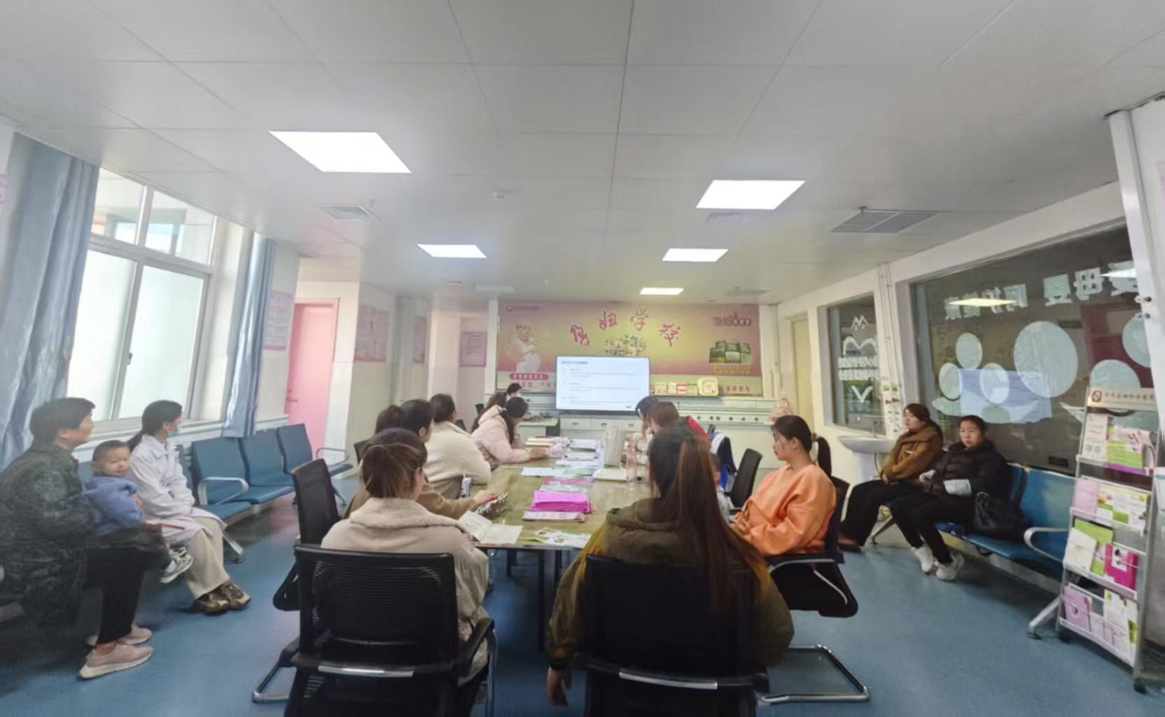 内乡县妇幼保健院孕妇学校：母乳喂养，妈妈最伟大的爱