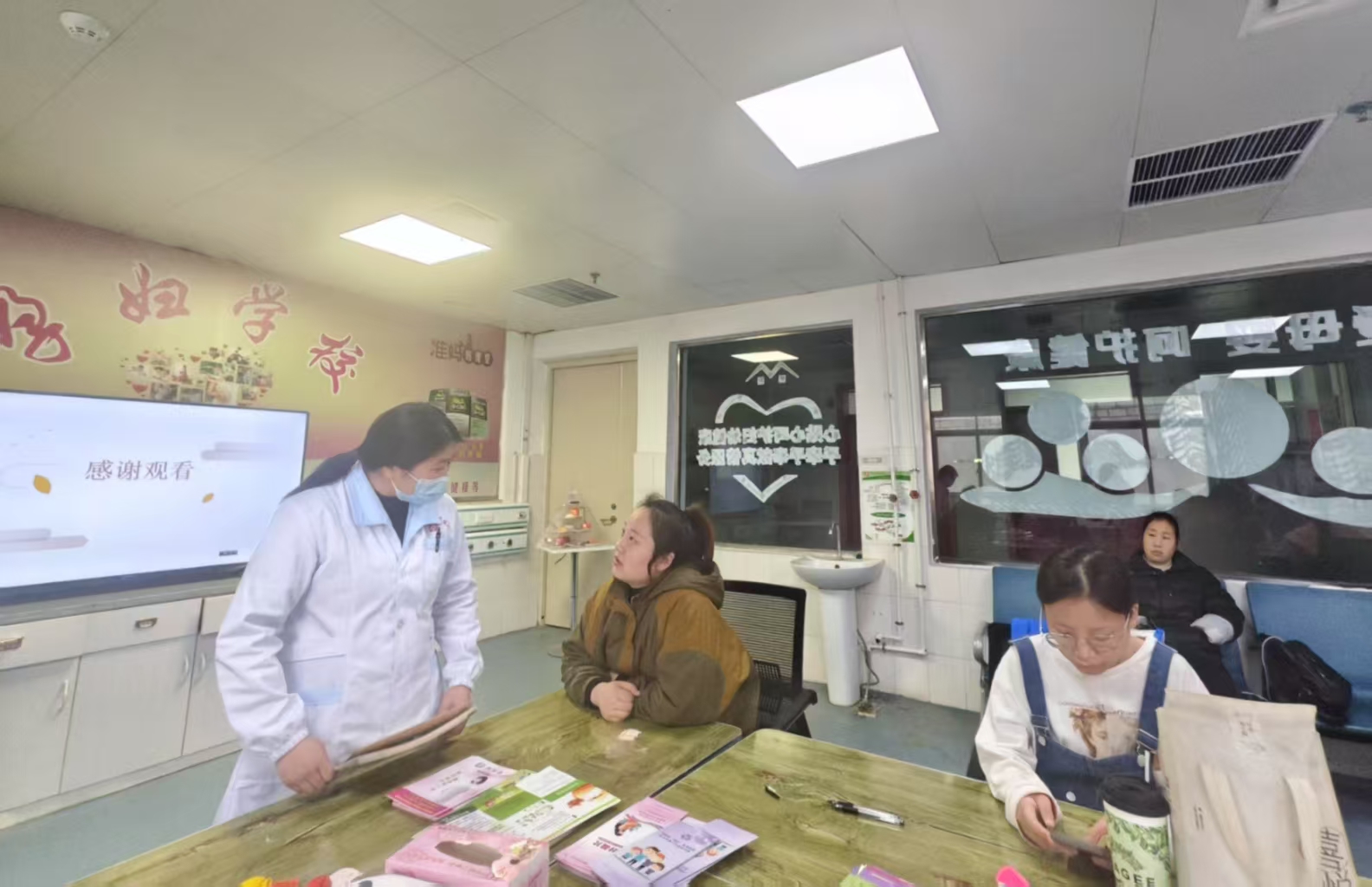 内乡县妇幼保健院孕妇学校：母乳喂养，妈妈最伟大的爱
