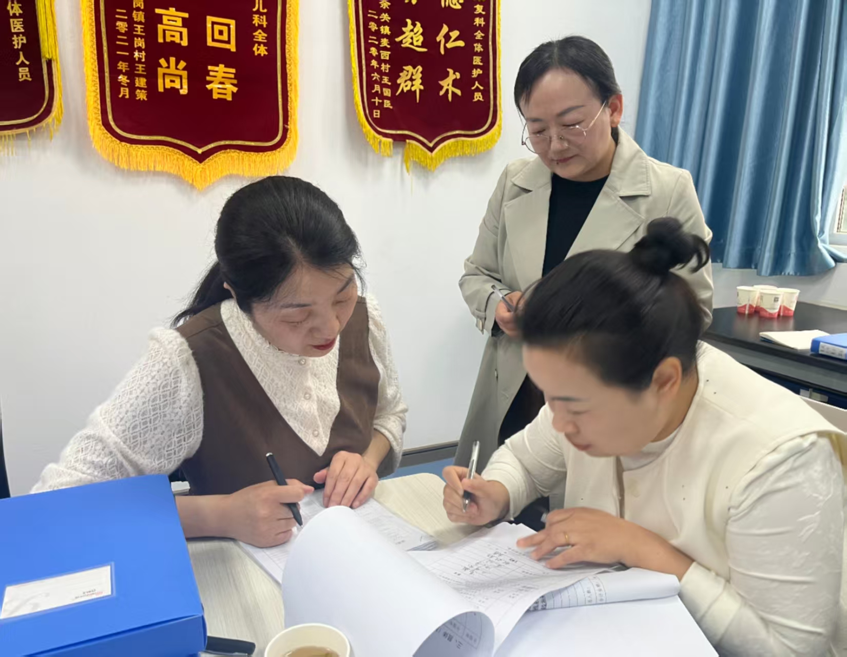 内乡县残疾人康复技术专家组莅临内乡县妇幼保健院儿童康复科检查指导工作