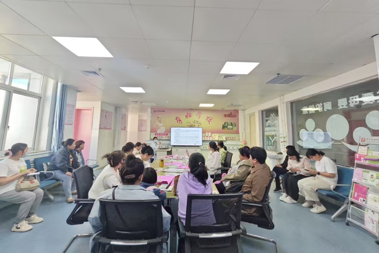 内乡县妇幼保健院孕妇学校：手工花艺草帽，让孕妈妈“帽”美如花