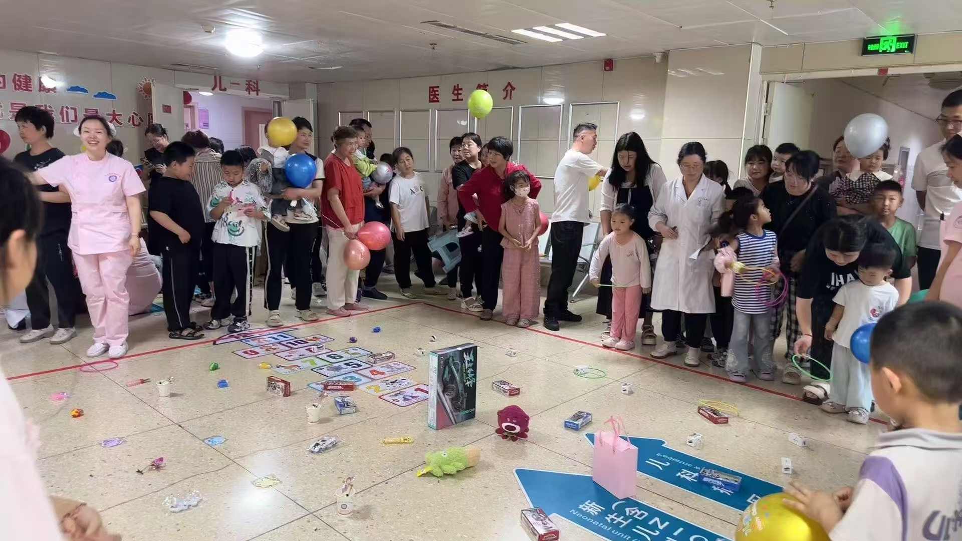 内乡卫校附属医院：欢乐六一，情暖童心