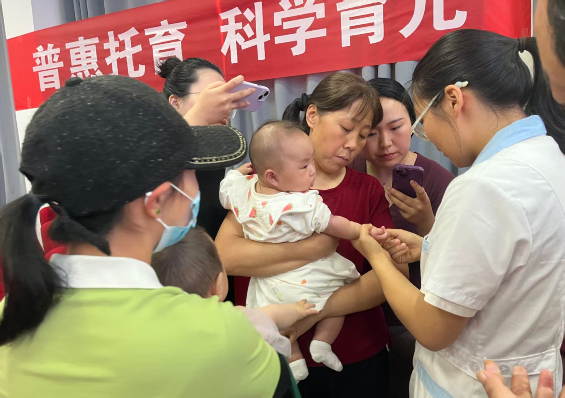内乡县妇幼保健院托育中心这场科学育儿讲座，让众多家长直呼“来的值”